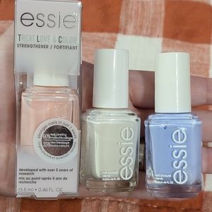 Brand New Bundle of Essie Nail Polish